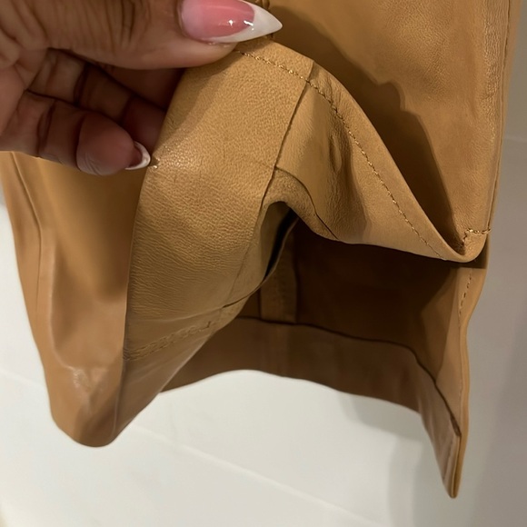 FRAME Lamb Leather Cropped Pants - Picture 5 of 10